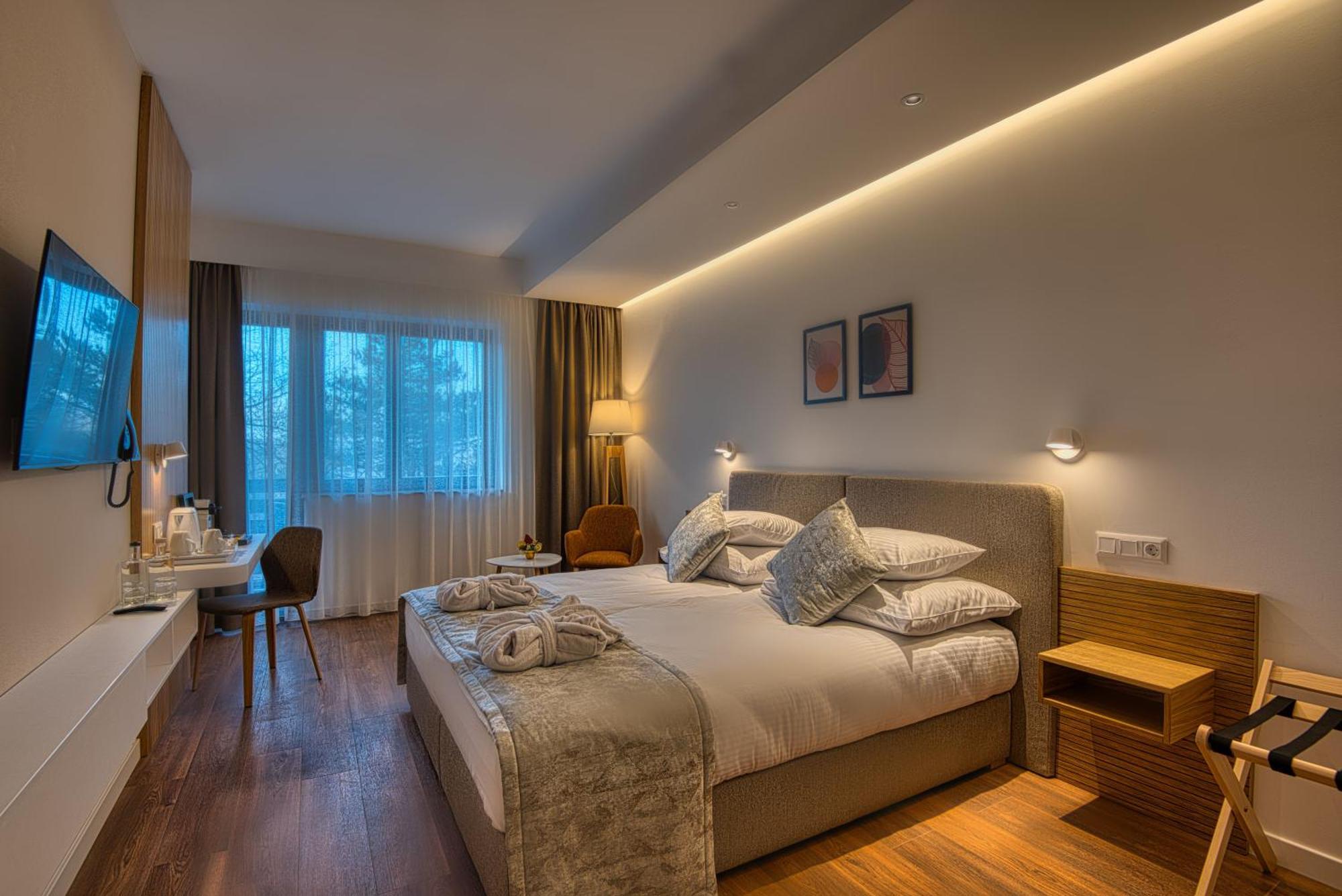 Cardoner Es Konferenciakoezpont Hotel 4*